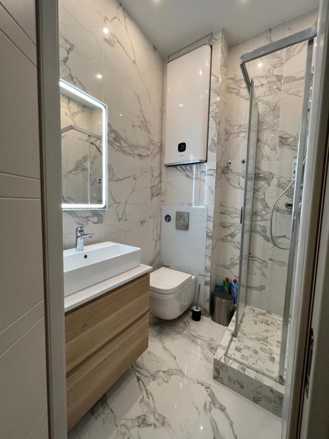 Newly Renovated Luxury Suite In The Center Of كان المظهر الخارجي الصورة