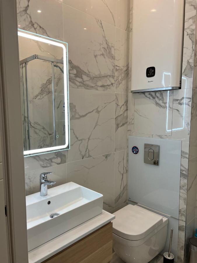 Newly Renovated Luxury Suite In The Center Of كان المظهر الخارجي الصورة