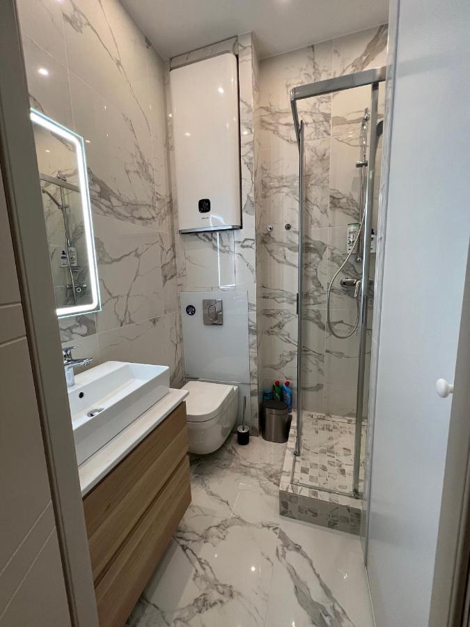 Newly Renovated Luxury Suite In The Center Of كان المظهر الخارجي الصورة
