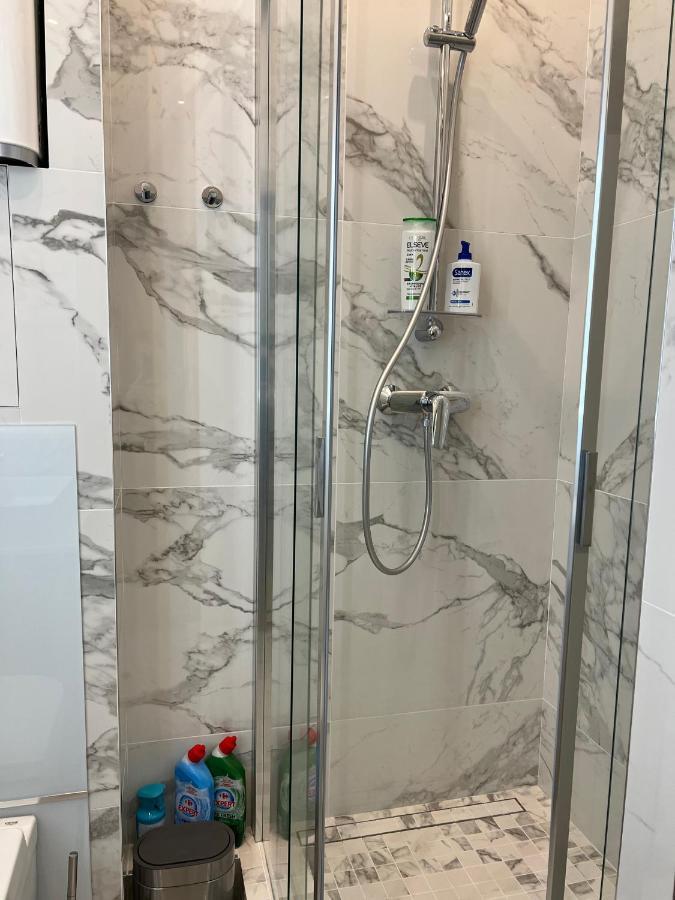 Newly Renovated Luxury Suite In The Center Of كان المظهر الخارجي الصورة